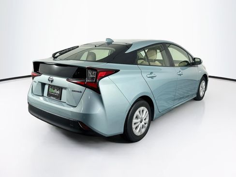 Used 2021 Toyota Prius LE FWD image 9