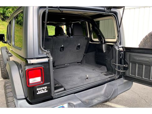 Used 2021 Jeep Wrangler Unlimited Sport AWD/4WD image 24