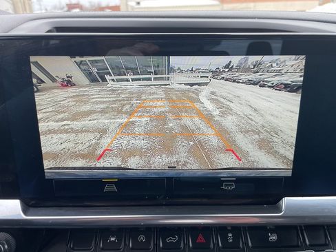 Used 2024 Chevrolet Silverado 1500 LT image 12