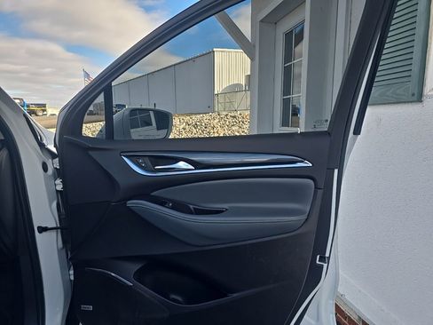 Used 2020 Buick Enclave Essence w/ Sound and Sites Package image 27