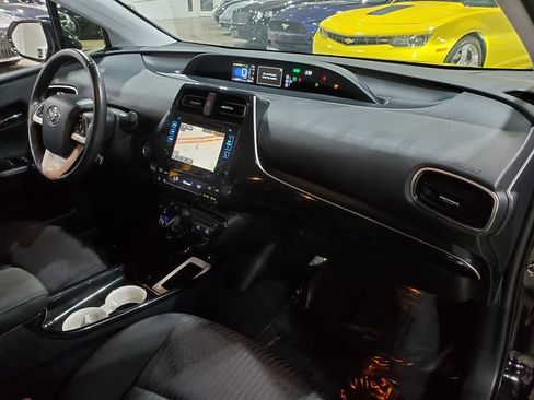 Used 2016 Toyota Prius Three FWD image 15