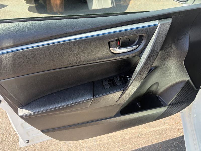 Used 2015 Toyota Corolla S FWD image 11
