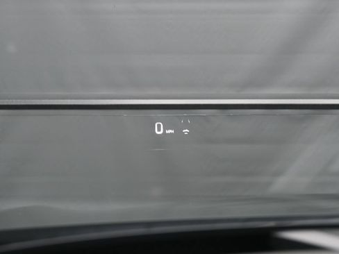 Used 2026 Cadillac Lyriq Signature Luxury AWD/4WD image 17