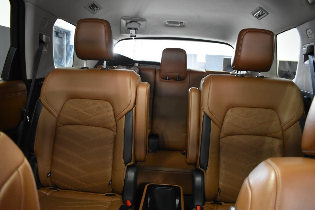 Certified 2024 Nissan Pathfinder Platinum AWD/4WD image 33