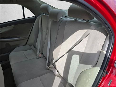 Used 2010 Toyota Corolla LE FWD image 15