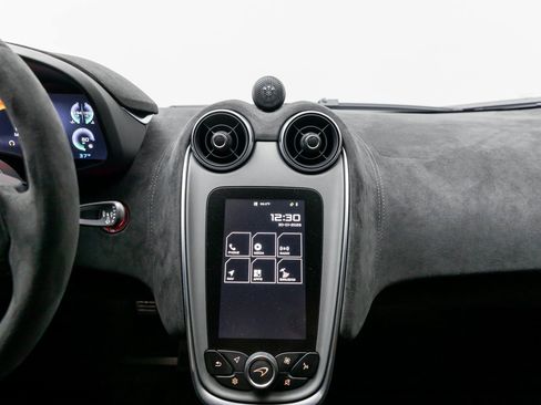 Used 2020 McLaren 620R image 9