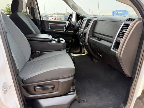 Used 2022 RAM 1500 Classic SLT w/ Electronics Convenience Group AWD/4WD image 54