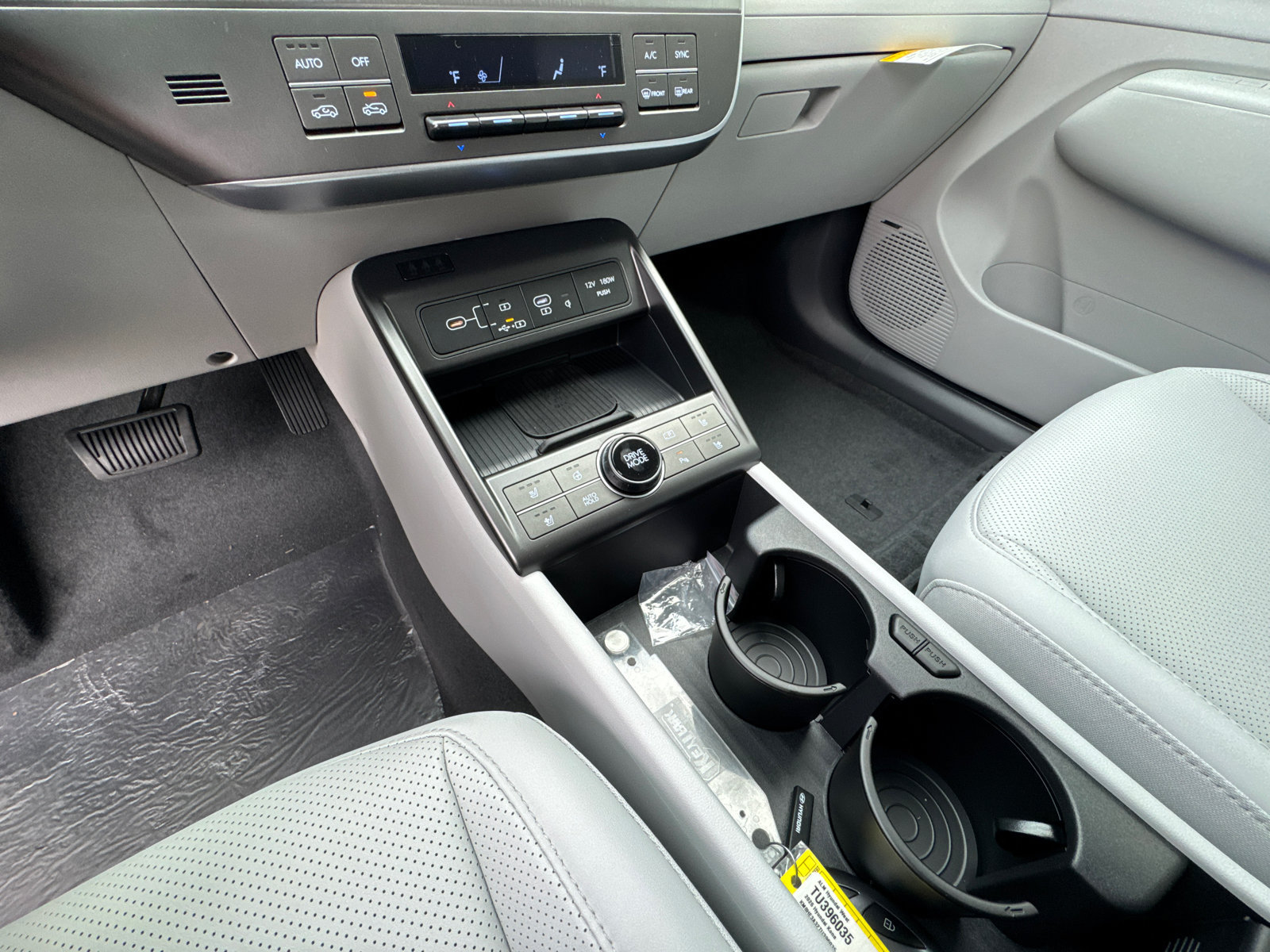 New 2026 Hyundai Kona Limited FWD image 32