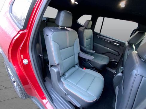 Used 2024 GMC Acadia AT4 w/ Luxury Package AWD/4WD image 17