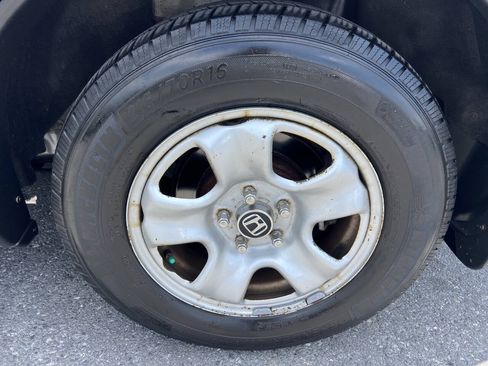 Used 2012 Honda CR-V LX image 17