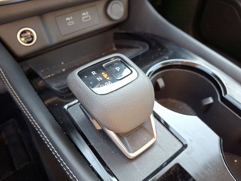 Used 2023 Nissan Rogue SL w/ SL Premium Package image 15