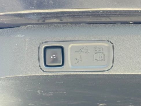 Used 2024 Ford Expedition Limited AWD/4WD image 15