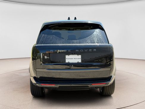 New 2026 Land Rover Range Rover Long Wheelbase SE AWD/4WD image 4