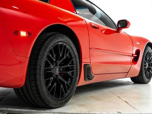 Used 2003 Chevrolet Corvette Z06 w/ Memory Package, 3 Drivers image 13