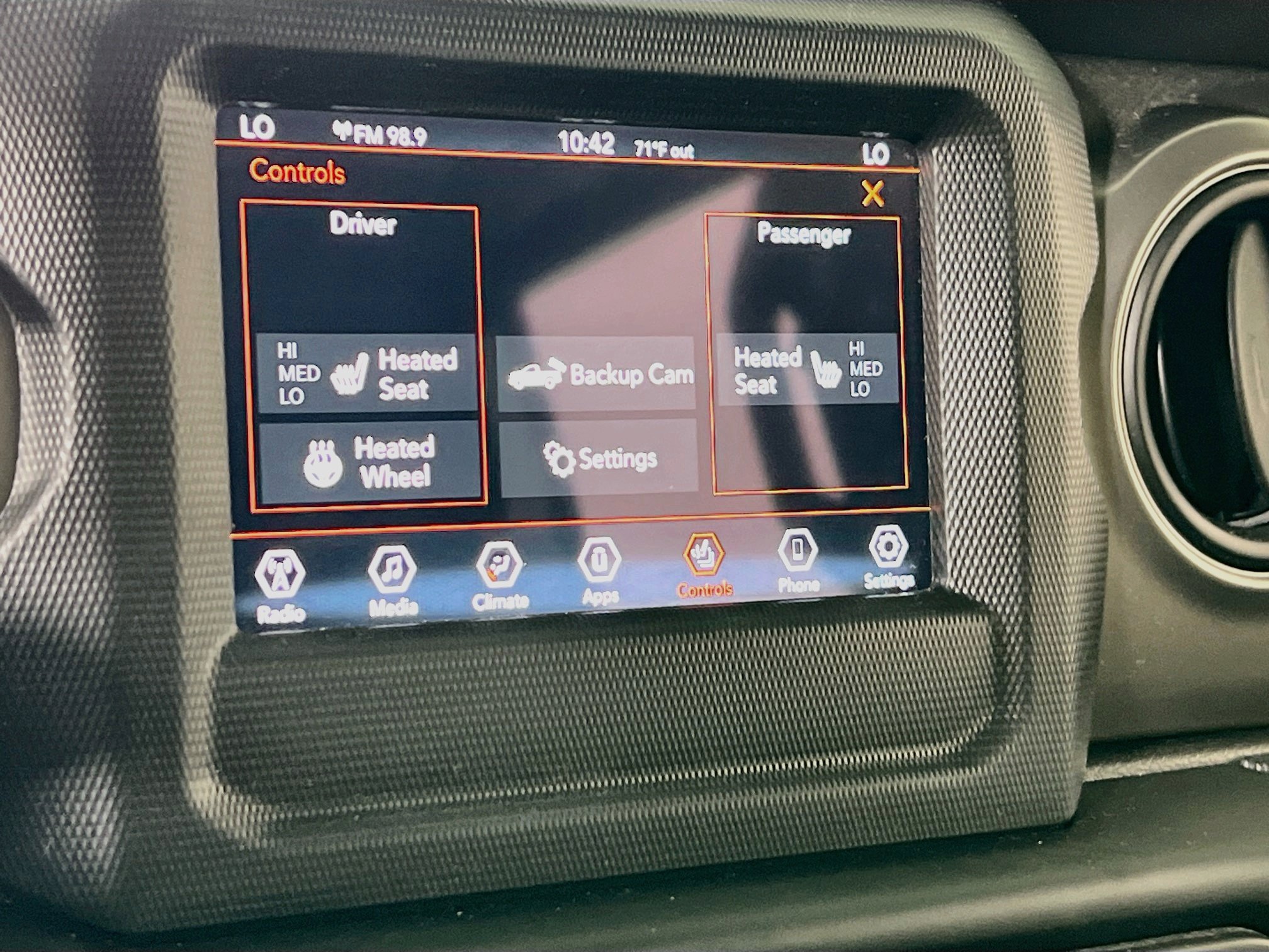 Used 2021 Jeep Gladiator Sport AWD/4WD image 19