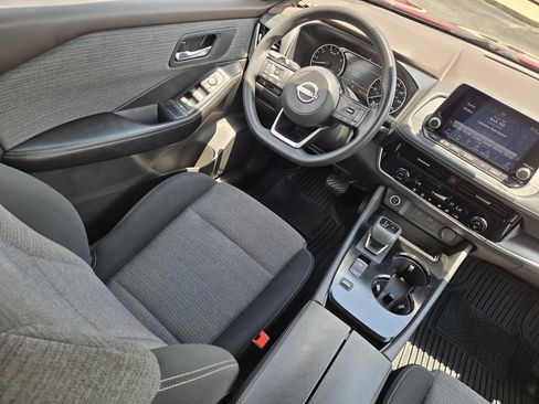 Used 2022 Nissan Rogue SV FWD image 16