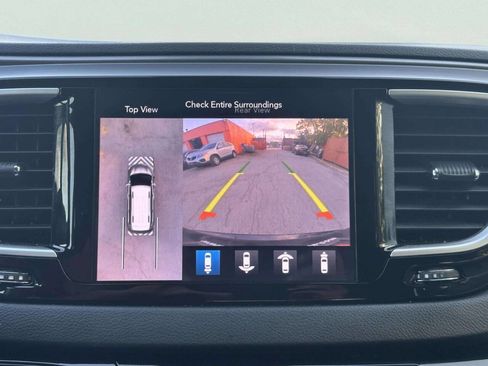 Used 2020 Chrysler Pacifica Touring-L Plus w/ Tire & Wheel Group FWD image 33