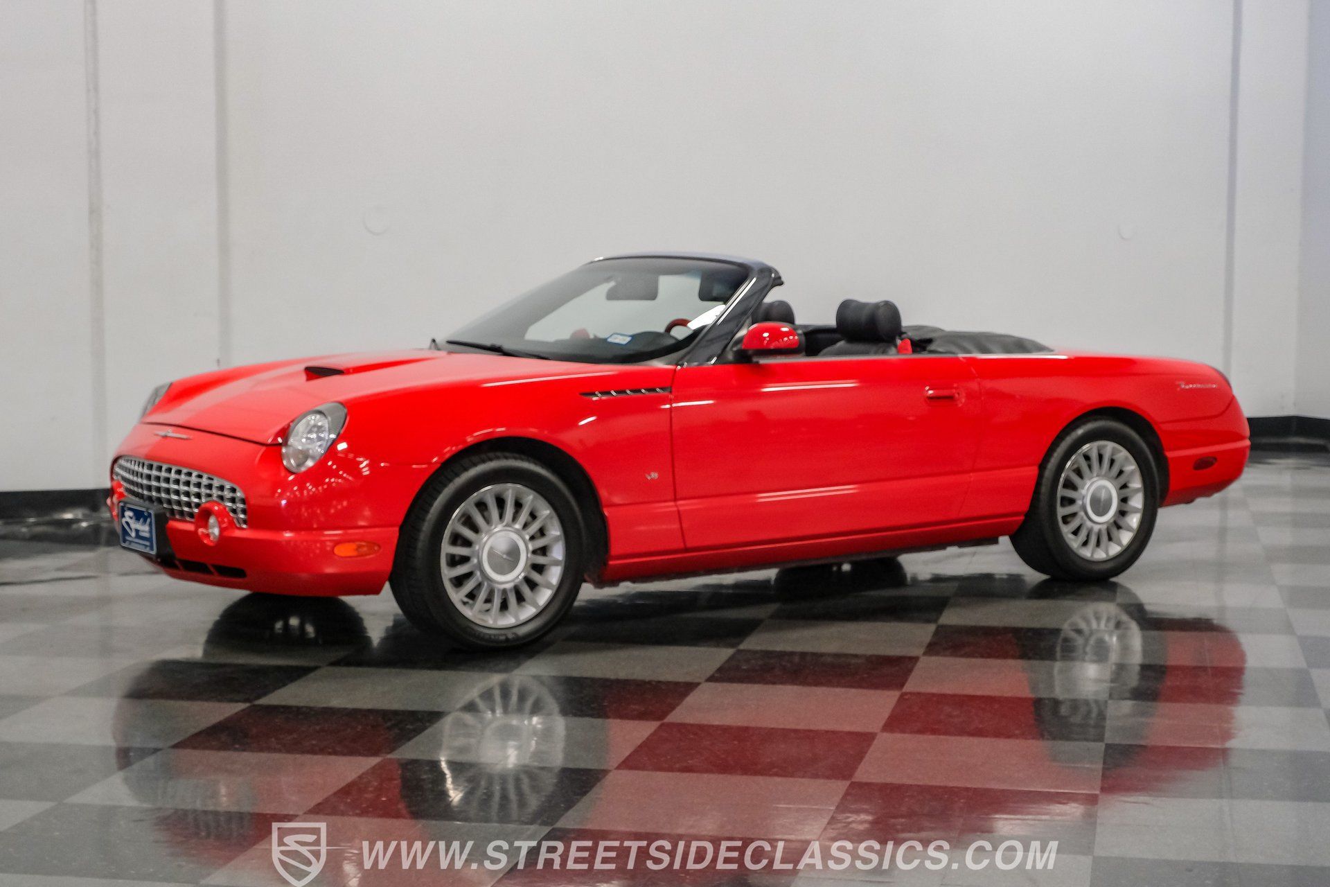Used 2004 Ford Thunderbird RWD image 6