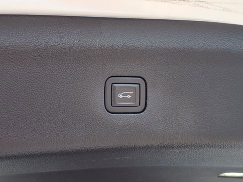 Used 2021 Buick Enclave Essence w/ Sport Touring Edition AWD/4WD image 7