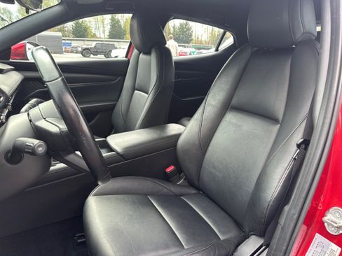 Used 2019 MAZDA MAZDA3 Hatchback FWD image 9