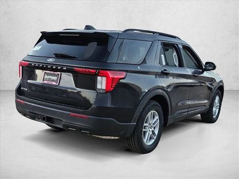 New 2026 Ford Explorer Active image 2