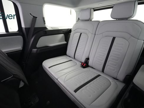 Used 2025 Rivian R1S Adventure AWD/4WD image 25