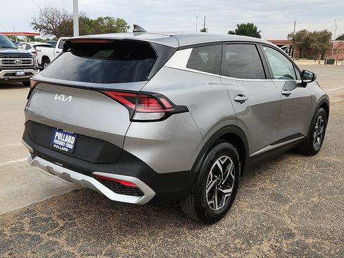 Used 2025 Kia Sportage LX FWD image 3