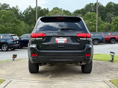 Used 2021 Jeep Grand Cherokee Laredo X AWD/4WD image 6