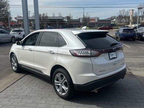 Used 2018 Ford Edge Titanium w/ Technology Package image 12