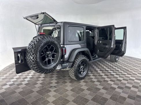 Used 2025 Jeep Wrangler Willys image 16
