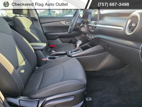 Used 2021 Kia Forte LXS image 39