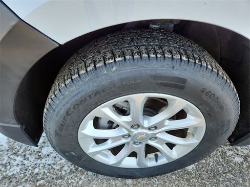 Used 2018 Chevrolet Equinox LT image 31