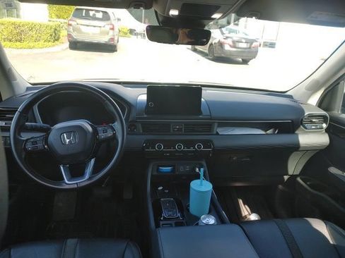 Used 2023 Honda Pilot EX-L image 6