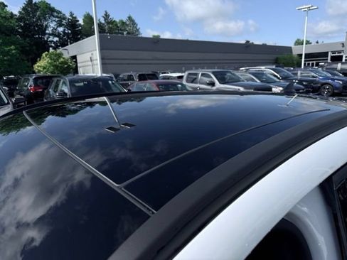 Used 2024 Ford Escape ST-Line w/ Tech Pack #1 AWD/4WD image 10
