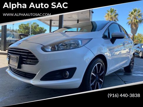 Used 2018 Ford Fiesta SE w/ Equipment Group 201A image 1
