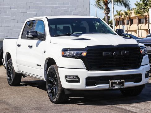 New 2026 RAM 1500 Laramie AWD/4WD image 3
