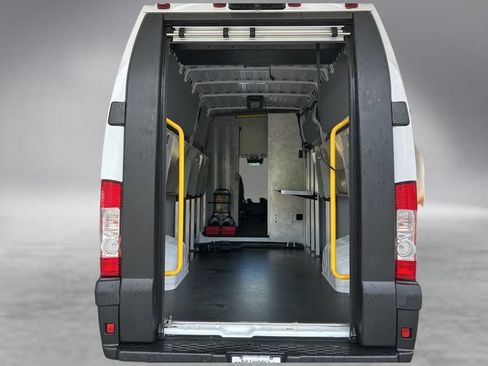 Used 2024 RAM ProMaster 3500 w/ Delivery Van Package FWD image 28