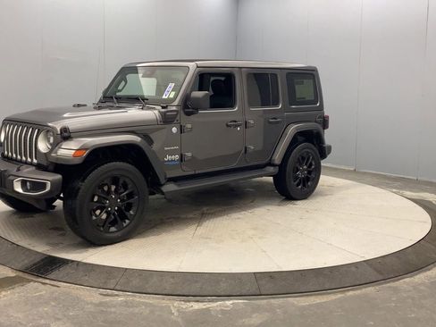 Used 2021 Jeep Wrangler Unlimited Sahara w/ Cold Weather Group AWD/4WD image 9