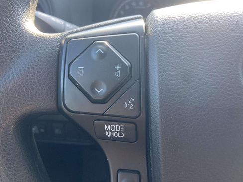 Used 2022 Toyota Tacoma SR AWD/4WD image 22