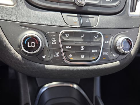 Used 2024 Chevrolet Malibu LT FWD image 20