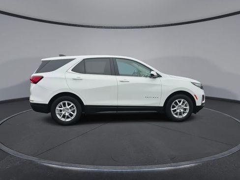 Certified 2024 Chevrolet Equinox LT image 9