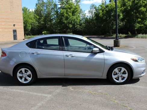 Used 2015 Dodge Dart SXT FWD image 5