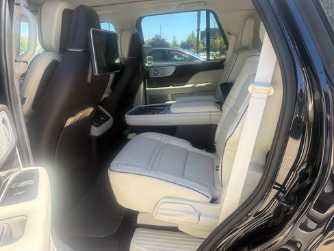 Used 2020 Lincoln Navigator Black Label AWD/4WD image 7