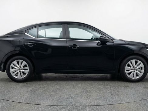 Used 2025 Nissan Sentra S image 11