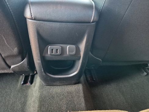 Used 2017 Chevrolet Colorado LT w/ LT Convenience Package AWD/4WD image 13