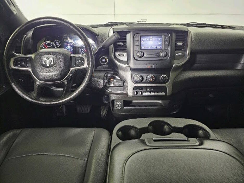 Used 2024 RAM 2500 Tradesman w/ Chrome Appearance Group AWD/4WD image 15