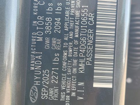 New 2026 Hyundai Elantra Limited image 34