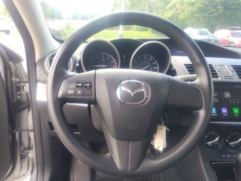 Used 2013 MAZDA MAZDA3 i SV FWD image 19