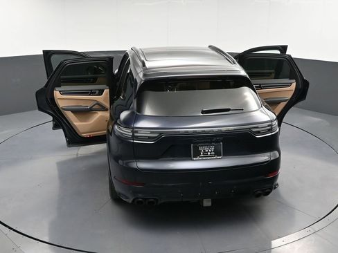 Used 2023 Porsche Cayenne GTS AWD/4WD image 35