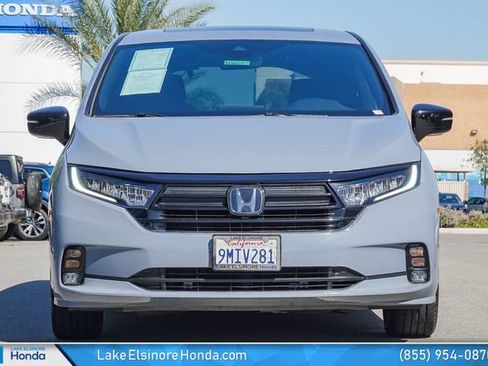 Certified 2024 Honda Odyssey Sport image 3